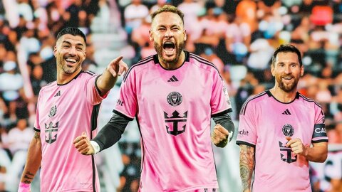  Lionel Messi ra yêu sách với sếp David Beckham